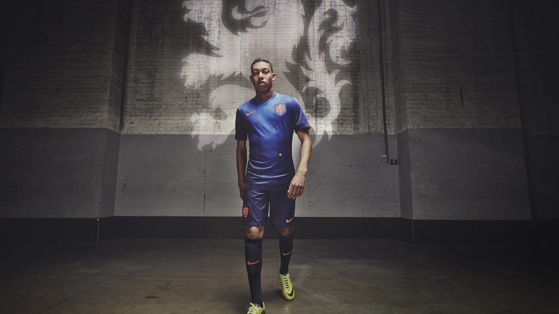 开云平台-王霜领衔！中国女足公布东京奥运26人集训名单，铿锵玫瑰吹响冲刺号角